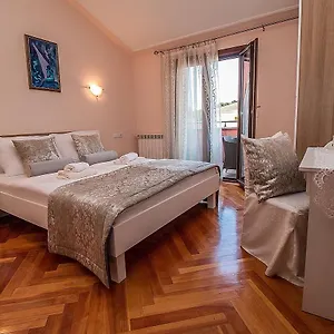 Rose Apartmán